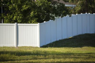 Vinyl Fence Repair Cost — Cost of Vinyl Fence Repair